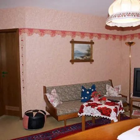 Bayerischer Hof 3*